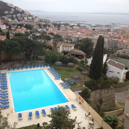 Grecs Hotel
