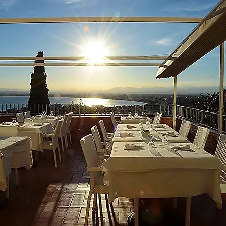 Hotel Grecs 2*